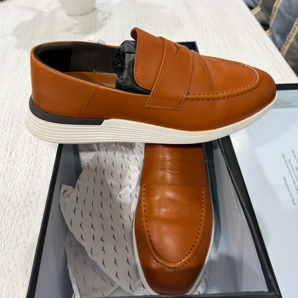 Wolf & Shephers Men’s Crossover Loafer